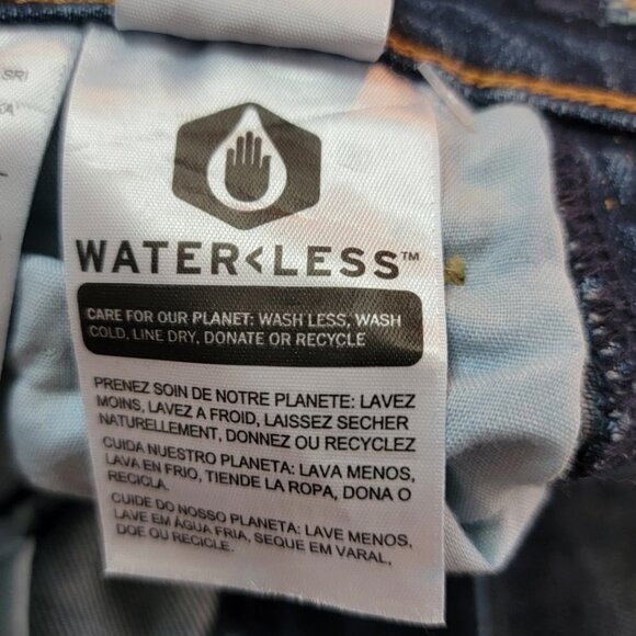 Levi's | Women's Ribcage Straight Ankle Highest Rise Dark Wash Jeans - Picture 13 of 15